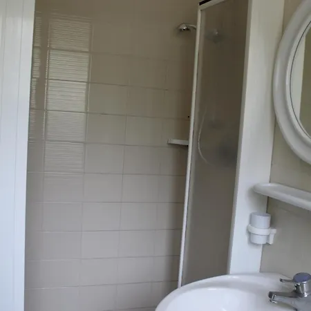 ゲストハウス The House 3*