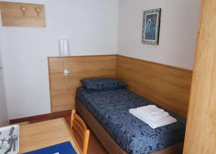 Pensión The House 3*